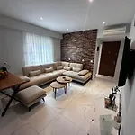 Apartament Artemis Gjirokastra