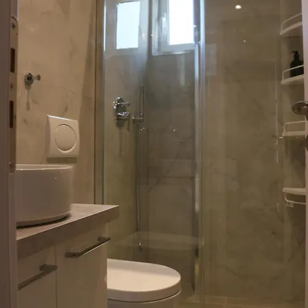 Artemis Apartment *
