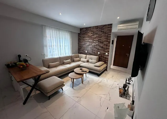 公寓 Artemis Gjirokastër